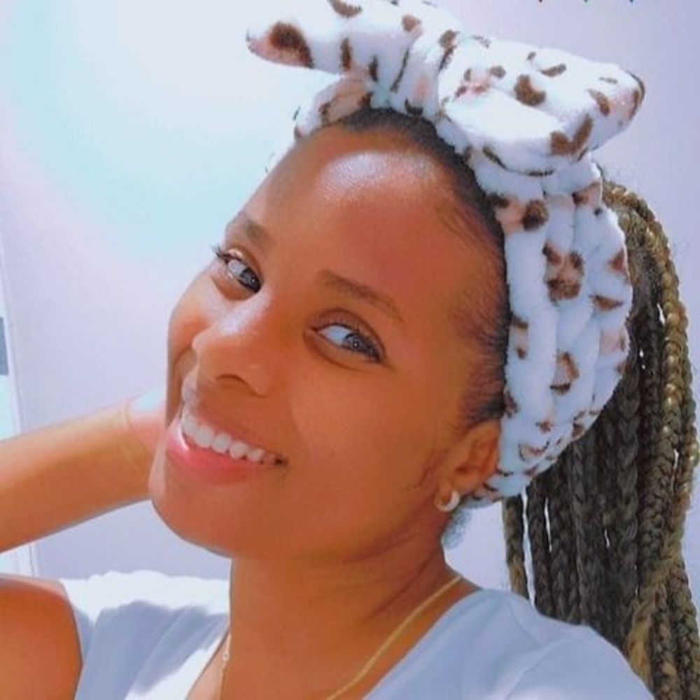 Meet your Posher, Kiki